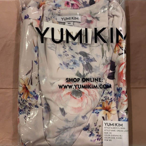 Yumi Kim BHLDN Dream Lover Robe - Picture 6 of 6